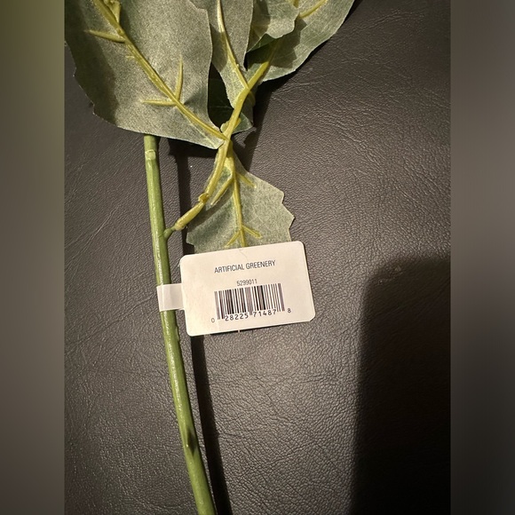 Artificial white dahlia - Picture 4 of 11